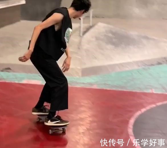 板仔|撩LV总监,穿10W天价球鞋,他是我见过最“烧钱”的板仔!