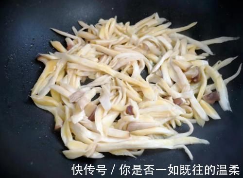 菌类|洋葱和它是绝配,堪称血管“清洁剂”,软化血管,血管也通畅了