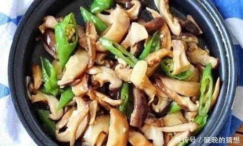 香菇|香菇和此物一起炒,每天炒一盘,赶走癌细胞,燃烧脂肪,越吃越瘦