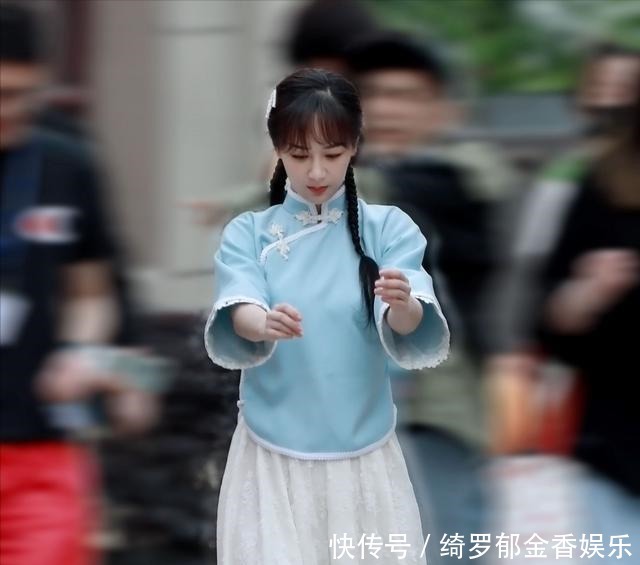 娜扎|杨紫新综艺路透曝光，仙女风和民国风任意切换，却意外撞衫娜扎！