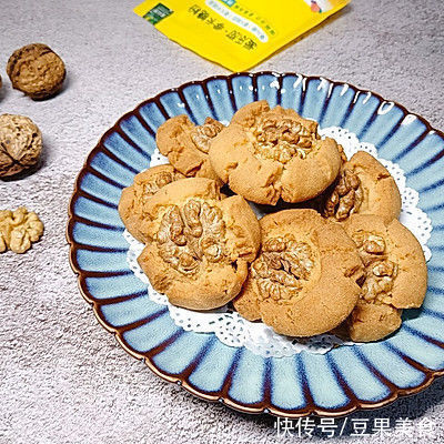 #健康甜蜜烘焙料理#椒盐核桃酥