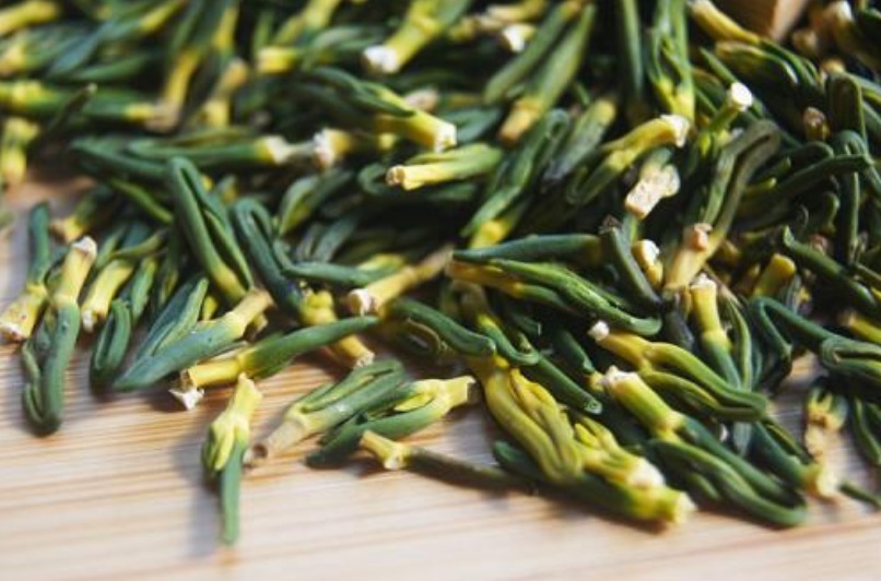 莲子芯|晚上失眠多梦别慌!常用此物泡水,每天一杯,皱纹没了,告别失眠