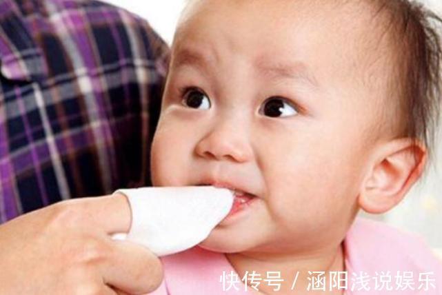 磨牙|宝宝几个月长牙算正常?出牙信号、应对建议,家长记牢让娃少遭罪