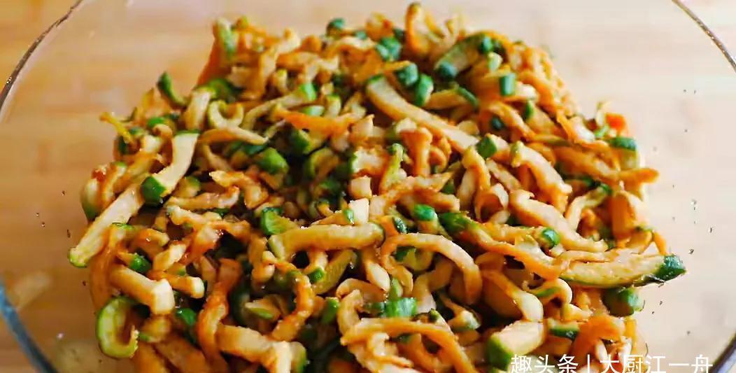 腌萝卜干的季节到了,香辣爽脆,做法简单,放一年也不怕坏