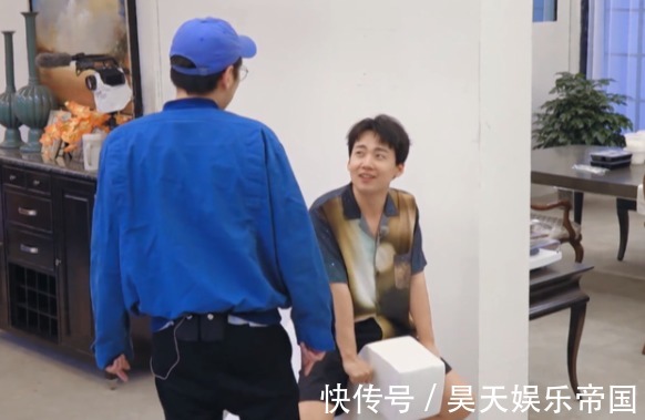 郭麒麟|只剩尬聊的《桃花坞》，没能让观众看懂郭麒麟的幽默