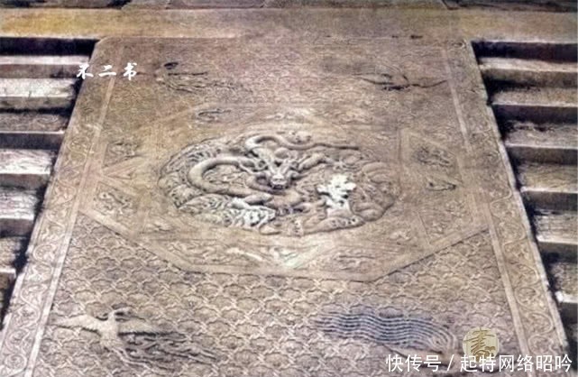 老照片|上色老照片:慈禧光绪西逃后无人打理的皇城,荒草萋萋,充满破败