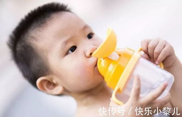 多喝水|?多喝水对身体好!但这4个时间段不要给孩子喝水,对身体有伤害