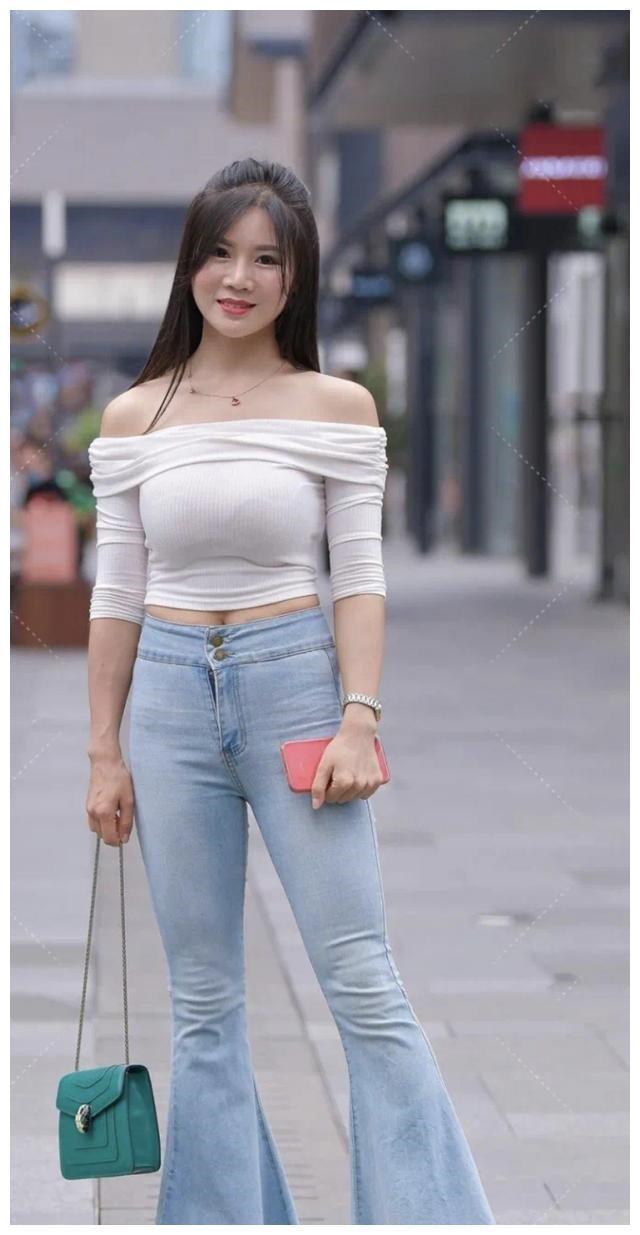 感觉|一字领露腰上衣, 搭配复古喇叭裤, 微胖美女也能热辣清纯