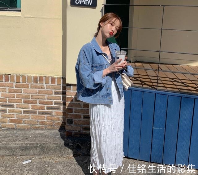 碎花裙 初秋第一件外套，今年流行这4款，谁穿谁美！