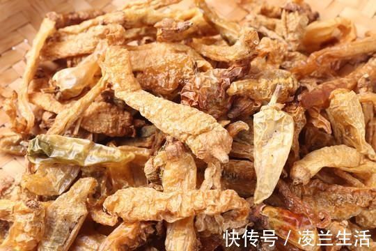 南瓜干|农村五种蔬菜晒干后,比新鲜的还好吃,城里买不到,炖肉吃超香