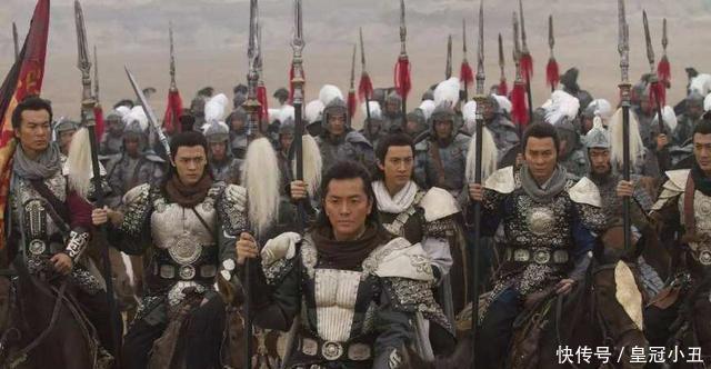 昏厥|杨家将被陷害全部牺牲,佘太君在守灵时看见一人,当场惊恐昏厥!