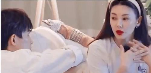 李柄熹|张雨绮临时改变计划,与李柄熹逃离节目组,耿直个性被指责太作