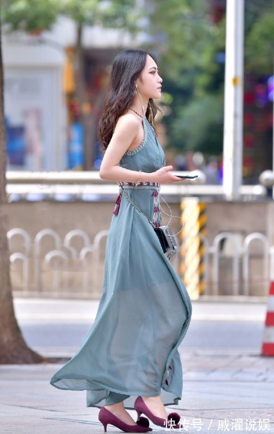 雪纺连衣裙 女生的气质穿搭,一袭雪纺连衣裙,尽显女性的温婉优雅