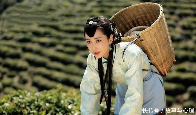 嫁给|夫人舍不得婢女出嫁,老爷说让她嫁给我当小妾不就解决问题了