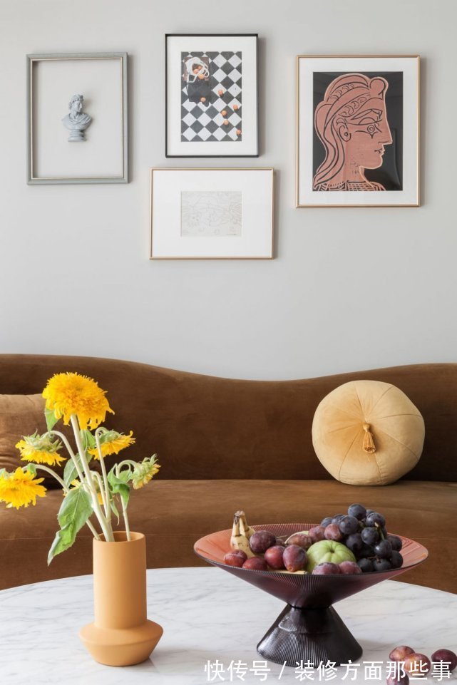 时尚感|焦糖色遇上高级灰,这个65平呈现不一样的时尚感