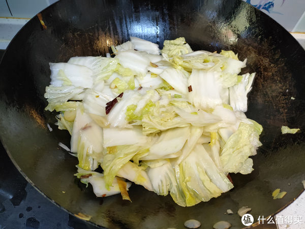 炒醋溜白菜,掌握好这碗“醋溜汁”的比例,随便怎么炒都脆爽入味