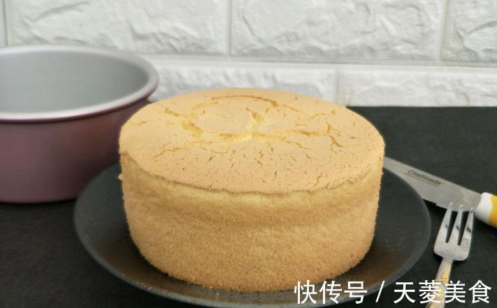 香草精|1碗面粉，4个鸡蛋，教你做黄油版的戚风蛋糕，松软好吃