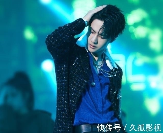 乐华全家福,王一博的C位当之无愧,一段舞蹈扭到了18亿观看