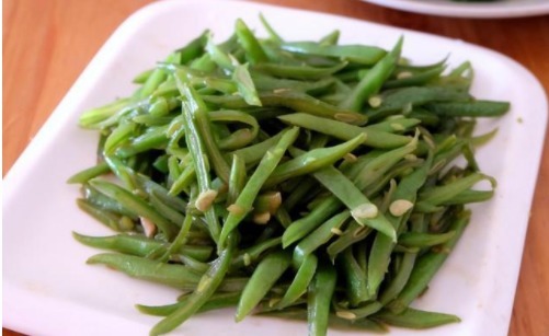 六菜一汤的午餐,简单的家常菜,吃的舒心又舒服!