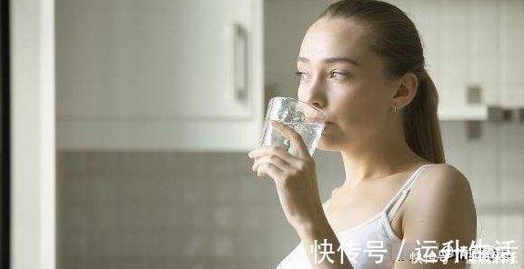 过度肥胖|怀孕期间，想要羊水充足、清澈，希望你能做好这四件事！