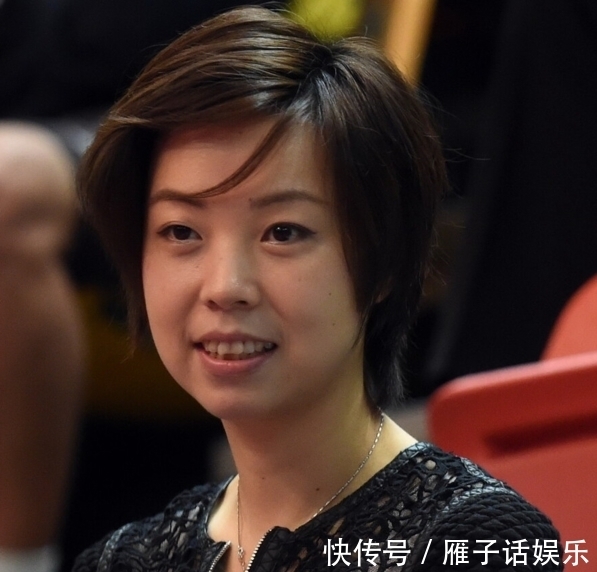 伏明霞|张怡宁与伏明霞,不同领域的世界冠军,为什么都选择嫁给“老头”