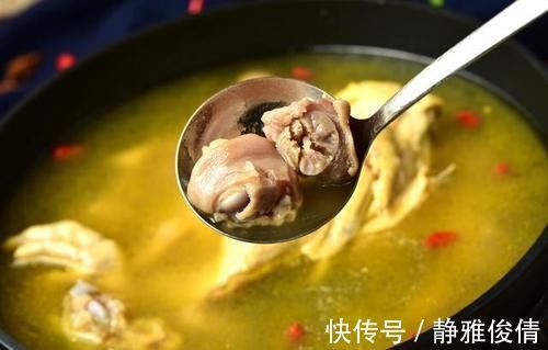 炖鸡汤时，直接下锅焯水，难怪不好喝，多加1步，鲜嫩好喝无腥味