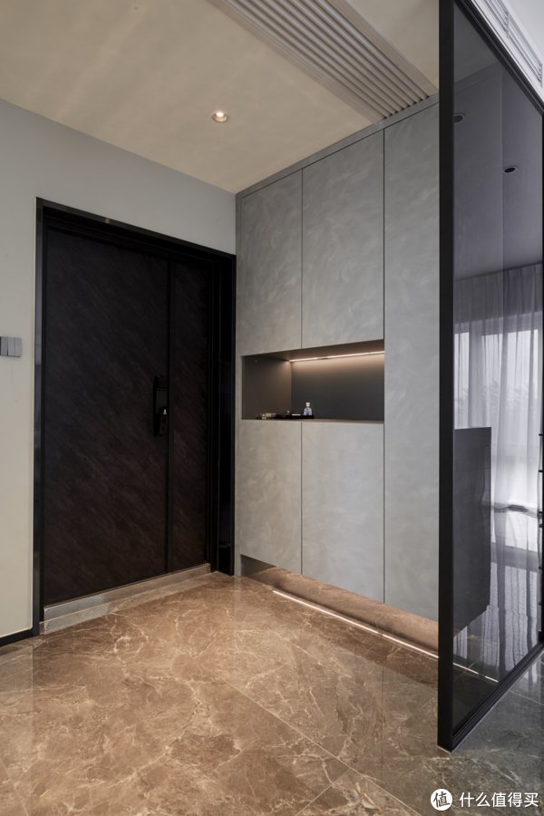 卫浴|绝!5口之家0杂物,只靠1扇门实现卫浴三分离