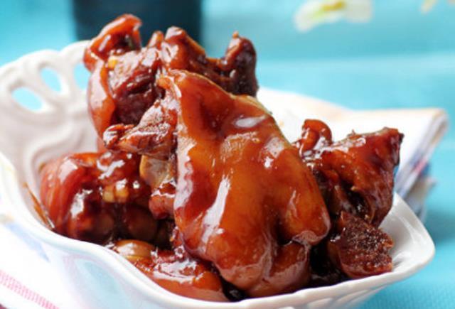 正确做法|做红烧猪蹄，不乱加料不乱放盐，学会正确做法，猪蹄又香又软