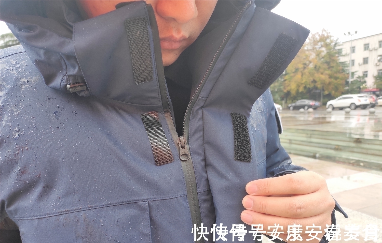 抗寒 25.5℃真暖，小米有品早风抗寒鹅绒服挑战短袖过冬，一件顶三件