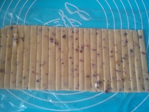 此配方做过几十次了，零失败，又酥又脆，比蛋糕好吃十倍！