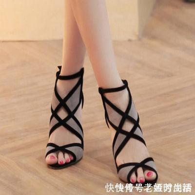 露趾 时髦一夏,鱼嘴高跟凉鞋已闪亮登场,给你想要的女王范