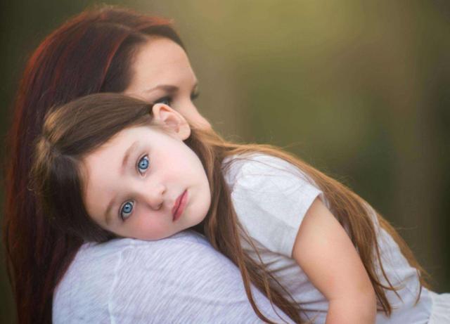 女孩|被称作“最美婴儿”的丹麦女孩,凭借大眼睛吸粉无数,如今长啥样