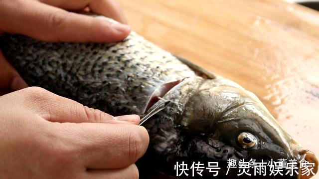 家里人爱吃鱼,但不知道去腥的窍门,跟我学几招,鱼肉鲜嫩没腥味