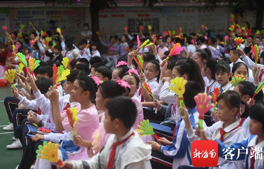 三亚华侨学校|原创组图丨三亚中小学校欢歌乐舞迎新年