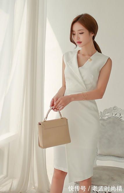 美女|优雅美女穿白色连衣裙,尽显温柔气质,美丽动人