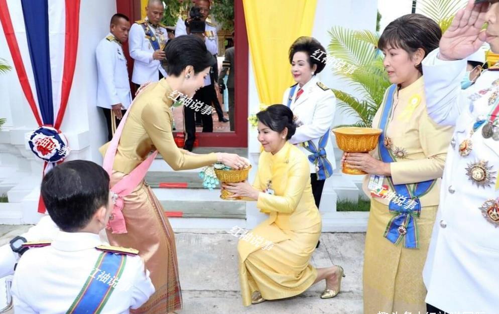 继子|诗妮娜贵妃变聪明了!军装佩戴提帮功照片,主动给继子抛出橄榄枝