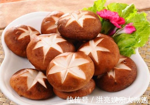 润肠|中年女性可以坚持吃4种食物,排毒润肠,预防子宫早衰,增强抵抗