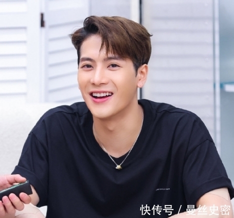 跌破|《中餐厅5》收视跌破0.5，宁静女王发言成笑话，龚俊也未拯救成功