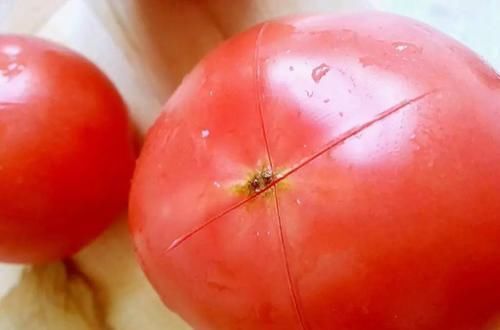 生吃熟吃西红柿,到底去不去皮?营养师告诉你是太脏,还是有营养