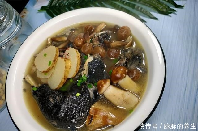 冬季,山药萝卜靠边站,最该用这菜炖汤,老人孩子爱吃滋补又营养!