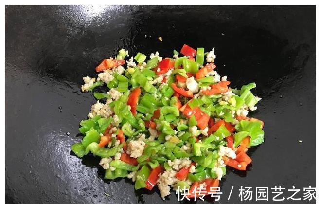 肉末|鱼香茄子，别直接下锅炸，多加1步，茄子软糯入味，无油更健康