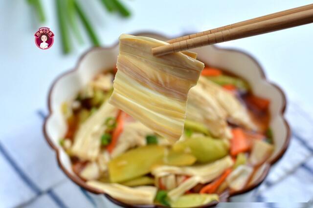 夏天哪儿能少了5分钟凉拌菜,开胃柔韧多汁,年年吃年年爱