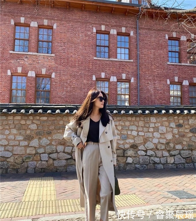 裤装|九分裤+平底鞋,才是中年女人应有的穿搭,优雅知性还减龄