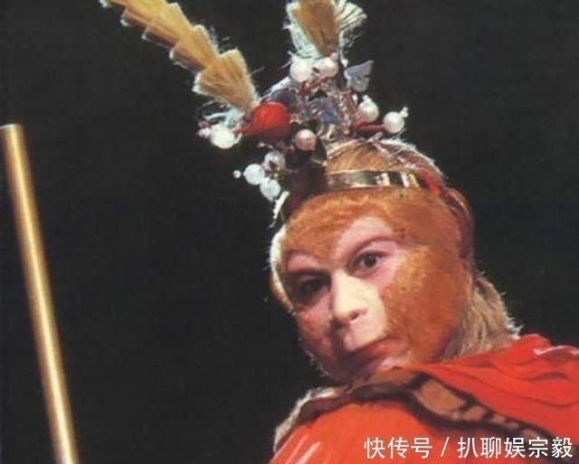 孙悟空#怪不得三界之中无人敢杀孙悟空,你看降生他的那块石头上刻了啥?