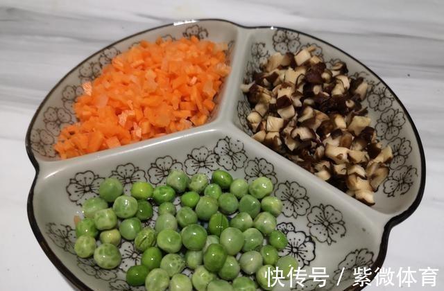 美食|早餐店常见的美食,在家简单十分钟蒸一蒸,好吃不上火。