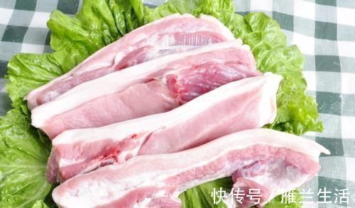 做红烧肉，这2种调味料一定不要放，否则肉柴还不香