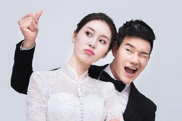 嘎子哥算是 嫁 入豪门 小兵张嘎老婆原来是她 家族背景强大 全网搜