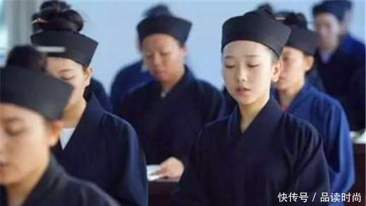 118岁武当道姑,中国坐化第一人,90岁邵逸夫也上山拜她为师