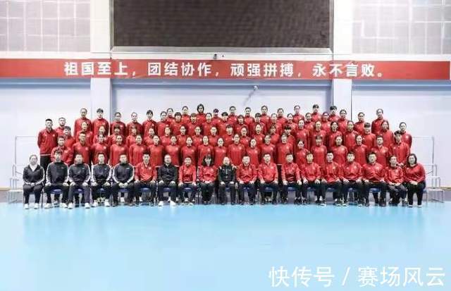 主帅|天津女排前主帅辅佐蔡斌!女排训练营高达67人,国家队名单未公布