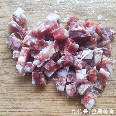 腊肠|老少皆宜的毛豆腊肠，香软咸鲜，味美可口